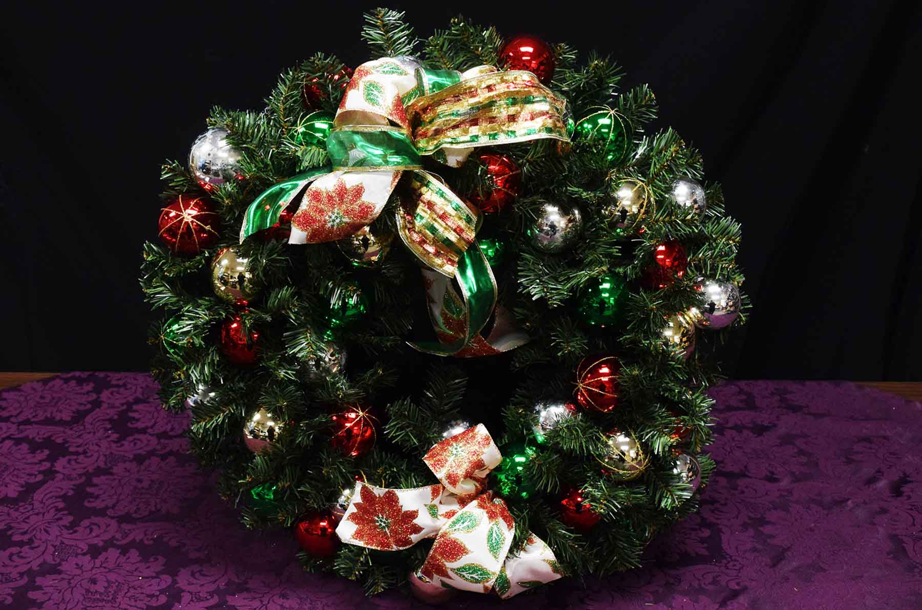 X3_Christmas_color_wreath_-_CCMLpic-X.jpg